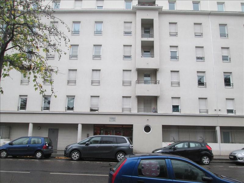 Sold property apartment studio 1 room 21 m² in Villeurbanne 69100
