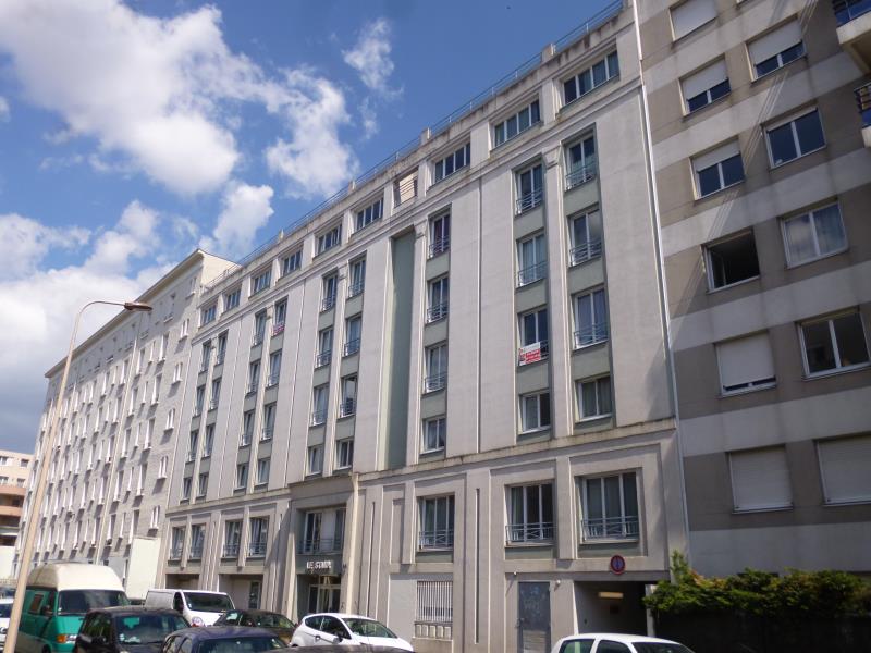 Location stationnement 12 m² à Lyon 8e Arrondissement 69008 Sans souci - 52 €