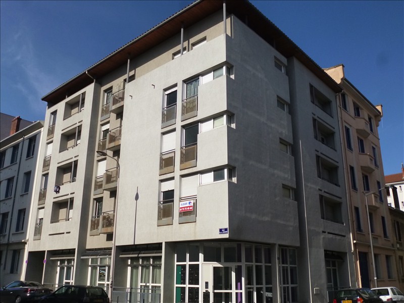 Location stationnement 12 m² à Lyon 8e Arrondissement 69008 Sans souci - 86 €