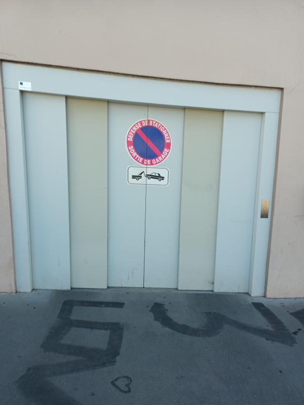Location stationnement parking couvert à Lyon 7e Arrondissement 69007 - 70 €