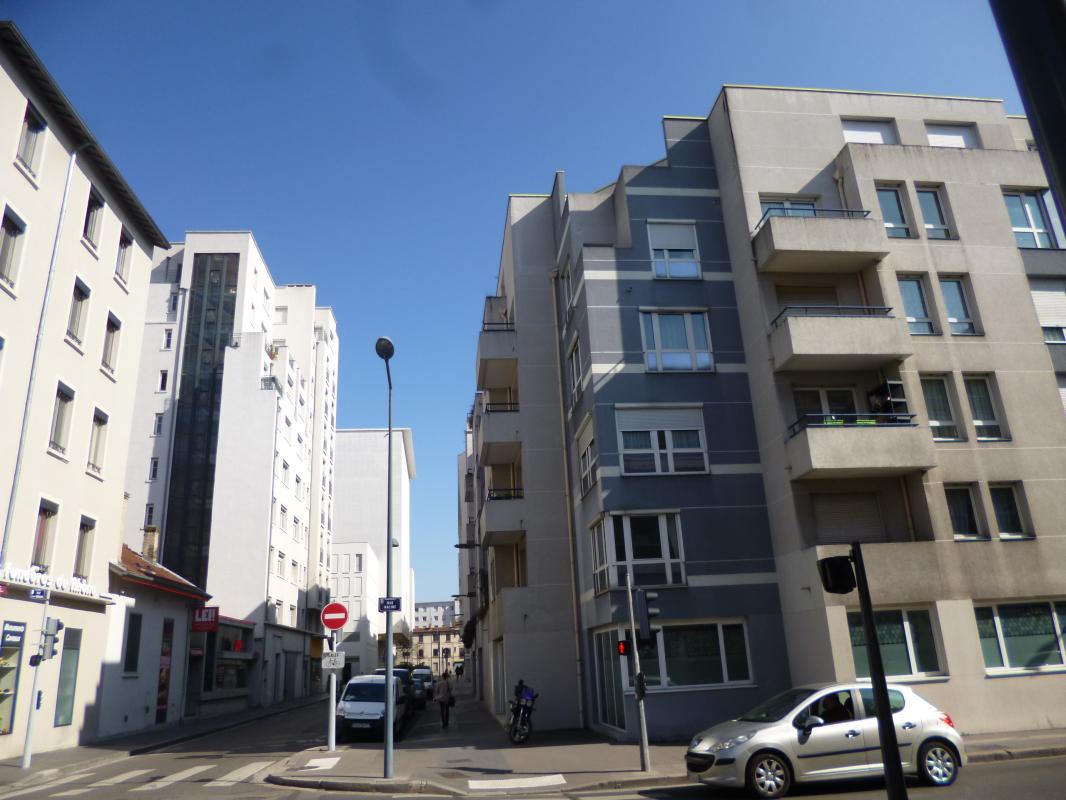 Location stationnement garage individuel à Villeurbanne 69100 - 83 €