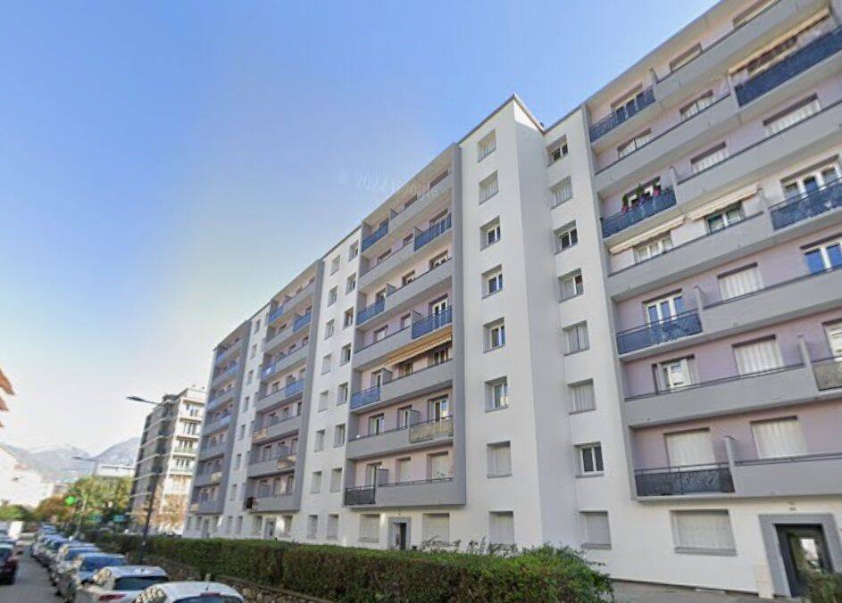 Location appartement 61 m² - Grenoble 38100 - 770 €