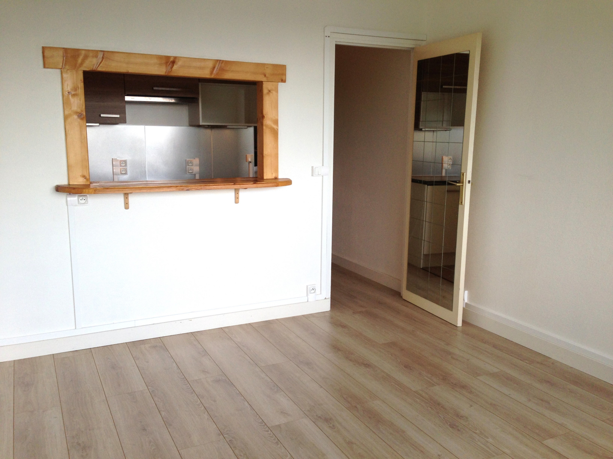 Location Appartement studio 1 pièce 23.6 m² Rocquencourt (78150)