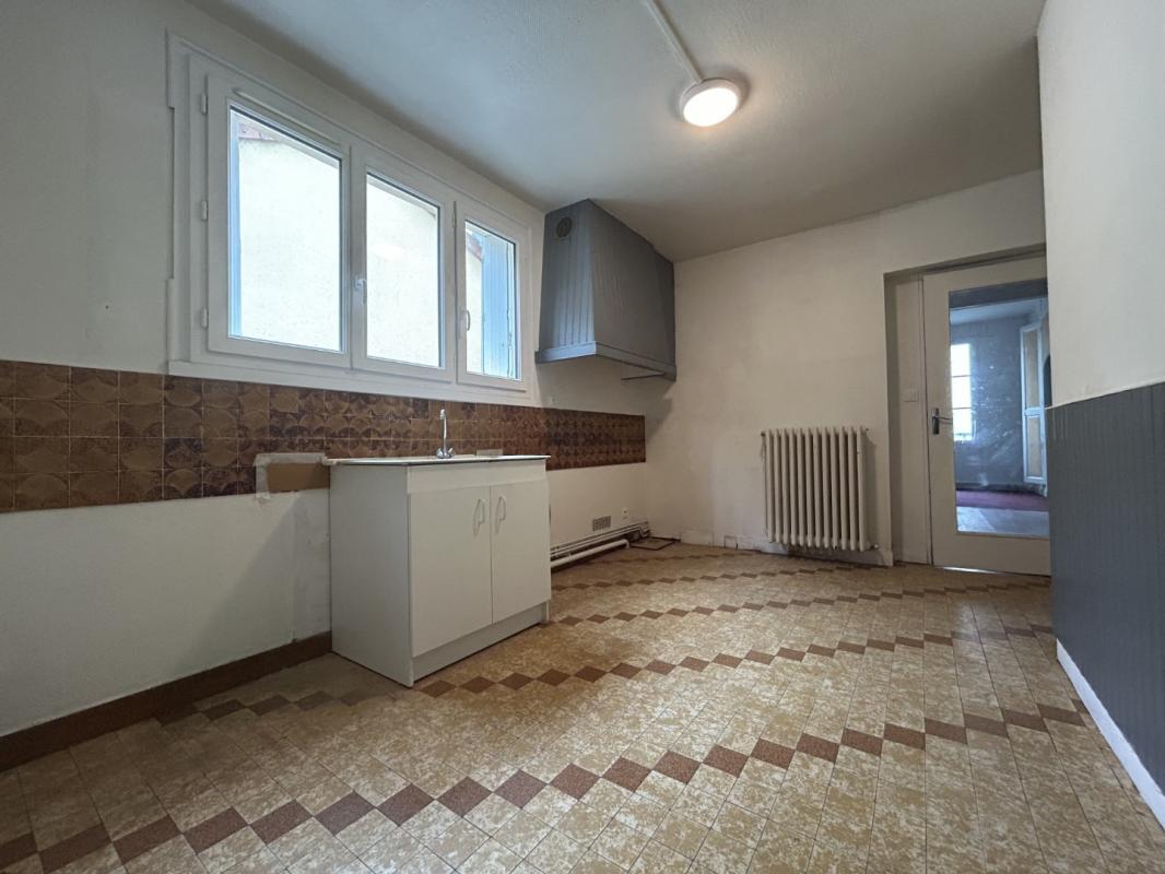 Location Maison de ville 4 pièces 94 m² Chartres (28000) Comtesses Villaines
