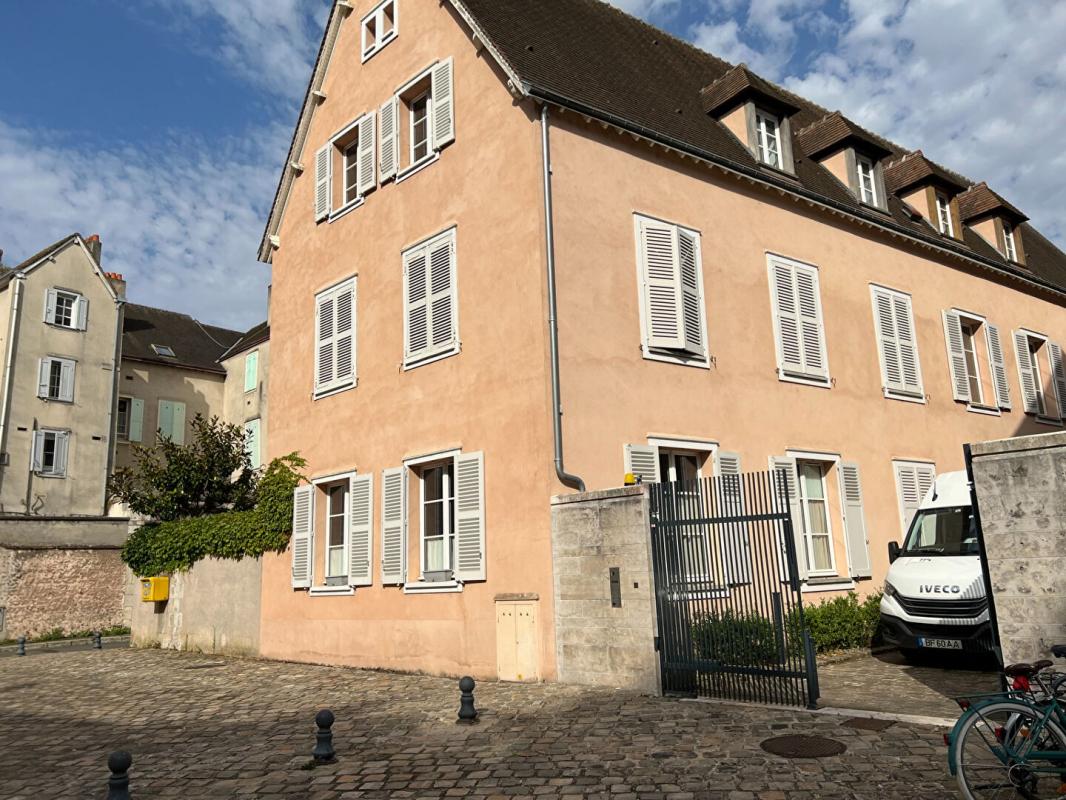 Location Appartement t2 57 m² Chartres (28000) Cathedrale Saint-André