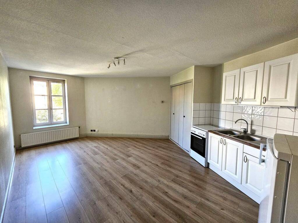 Location Appartement studio 1 pièce 28 m² Montbrison (42600)