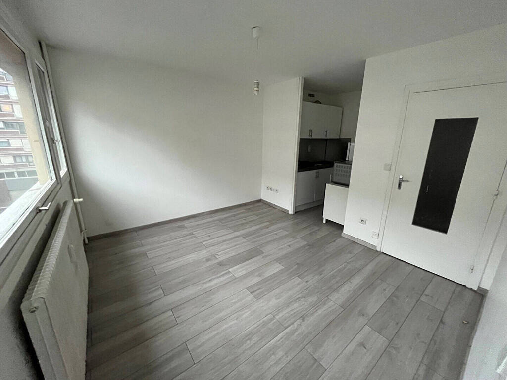 Location Appartement 1 pièce 30.35 m² Lille (59000) LILLE CENTRE GARES
