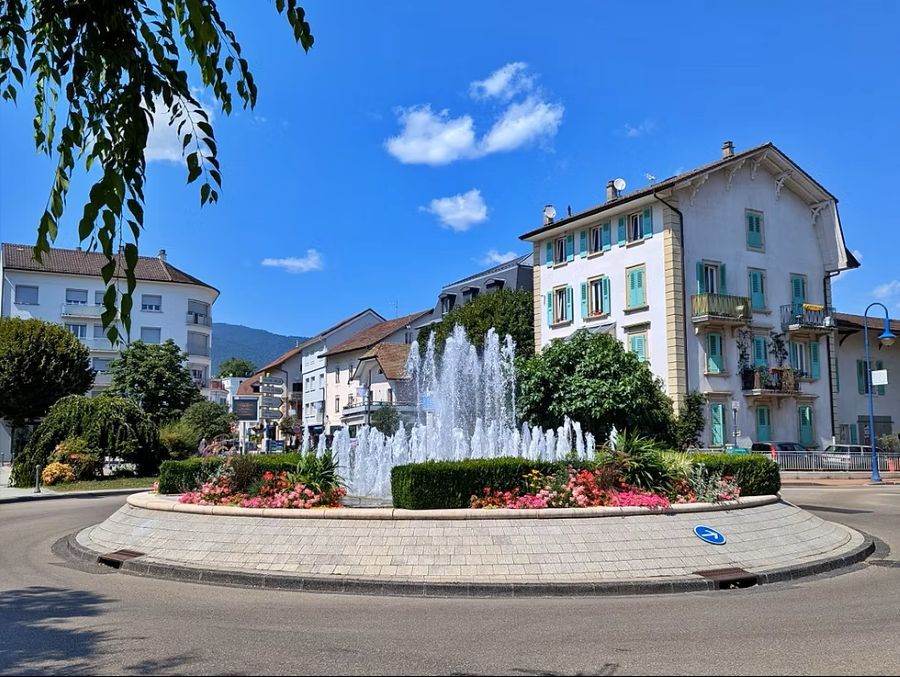Vente local 43.24 m² à Divonne-les-Bains 01220 88 000 €