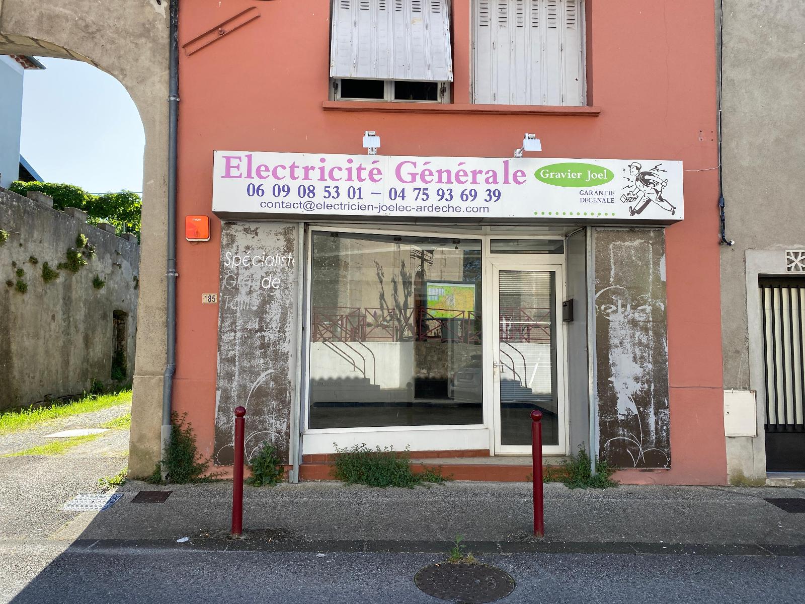 Location Appartement 1 pièce 47 m² Saint-Étienne-de-Fontbellon (07200)