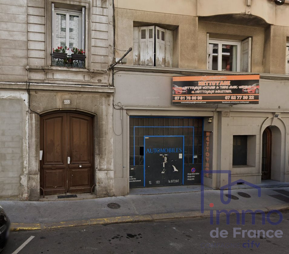 Vente local entrepôt 150 m² à Saint-Étienne 42000 69 000 €