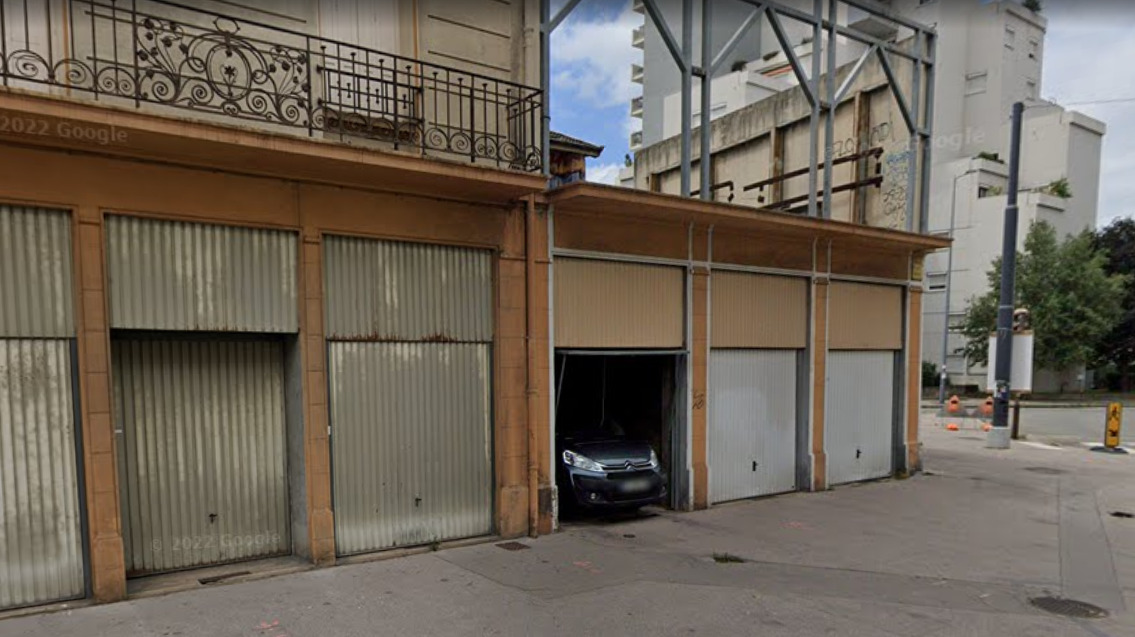 Location parking garage individuel à Saint-Étienne 42000 BERGSON - 55 €