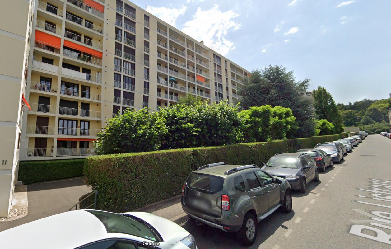 Location parking garage individuel à Saint-Étienne 42100 BELLEVUE - 53 €