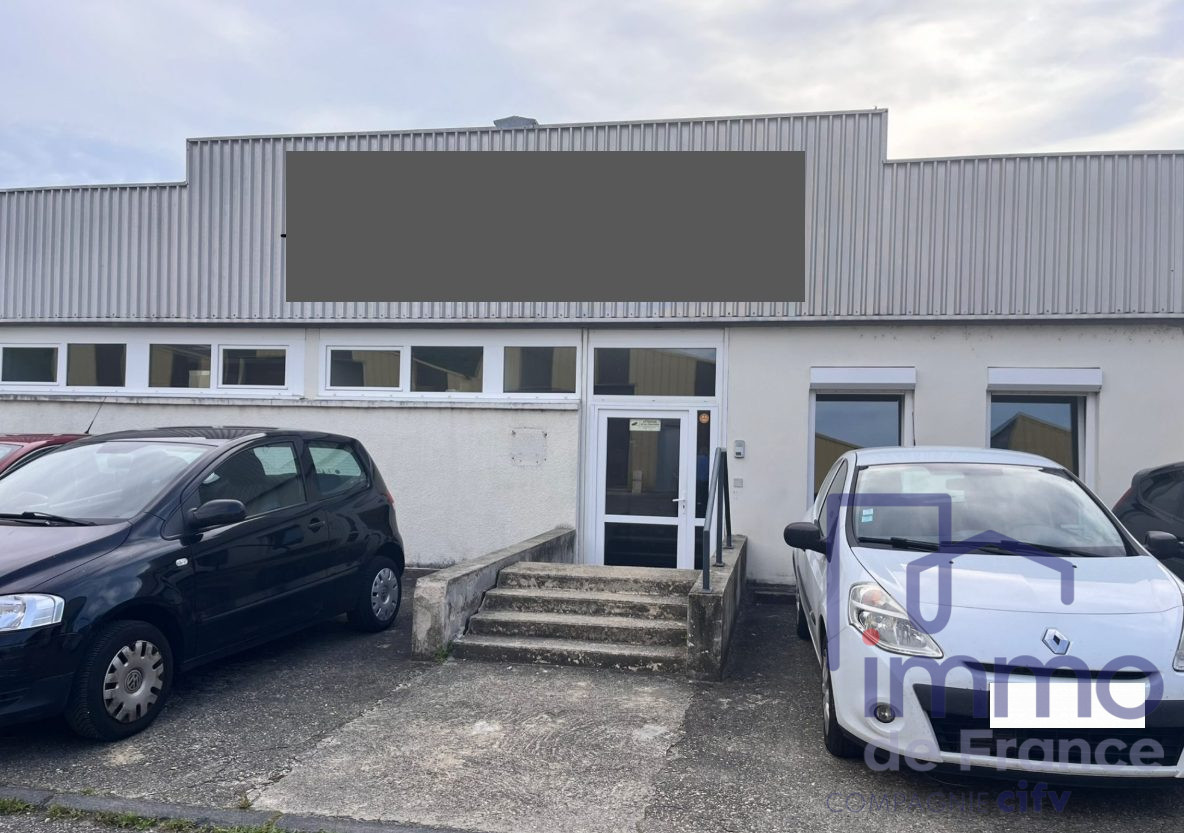 Vente local industriel à Le Chambon-Feugerolles 42500 310 000 €