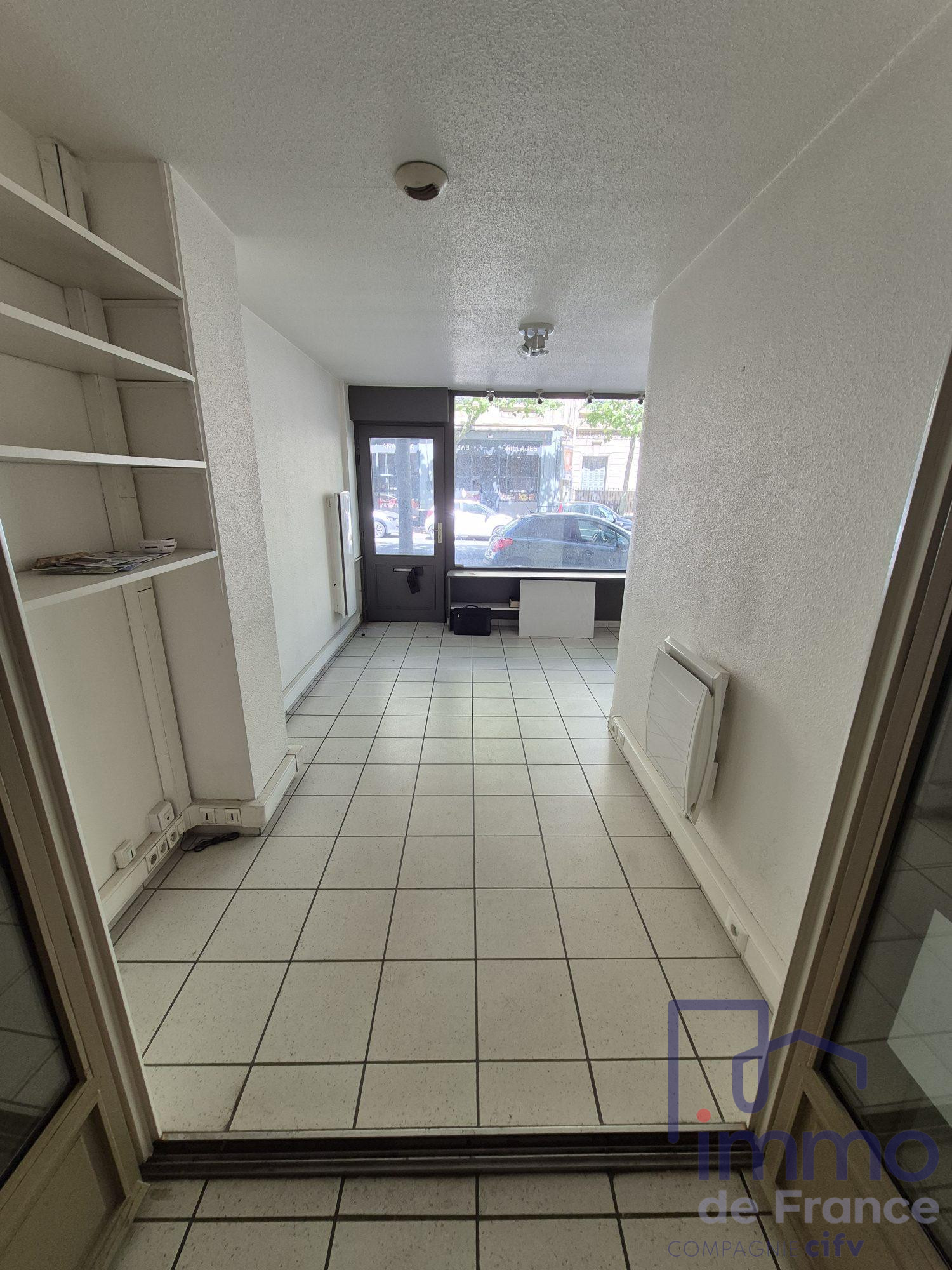 Vente local commercial 33 m² à Saint-Chamond 42400 39 900 €