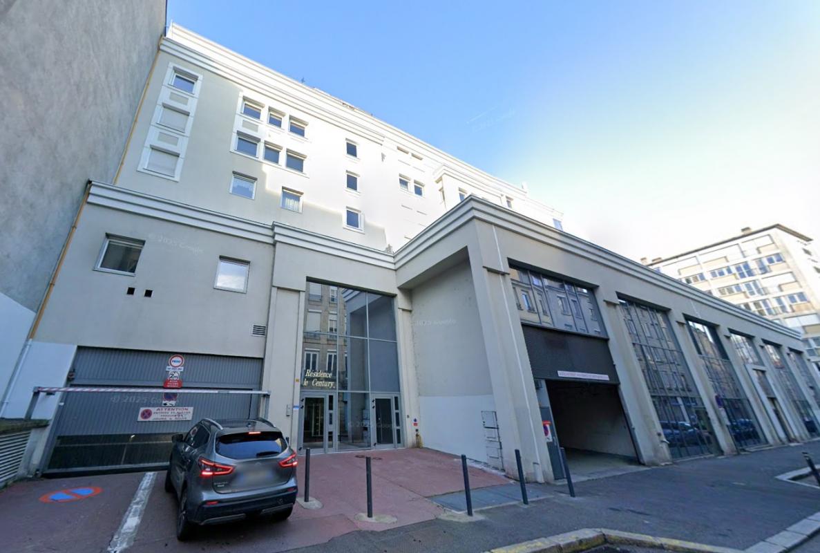 Location parking à Saint-Étienne 42000 - 90 €