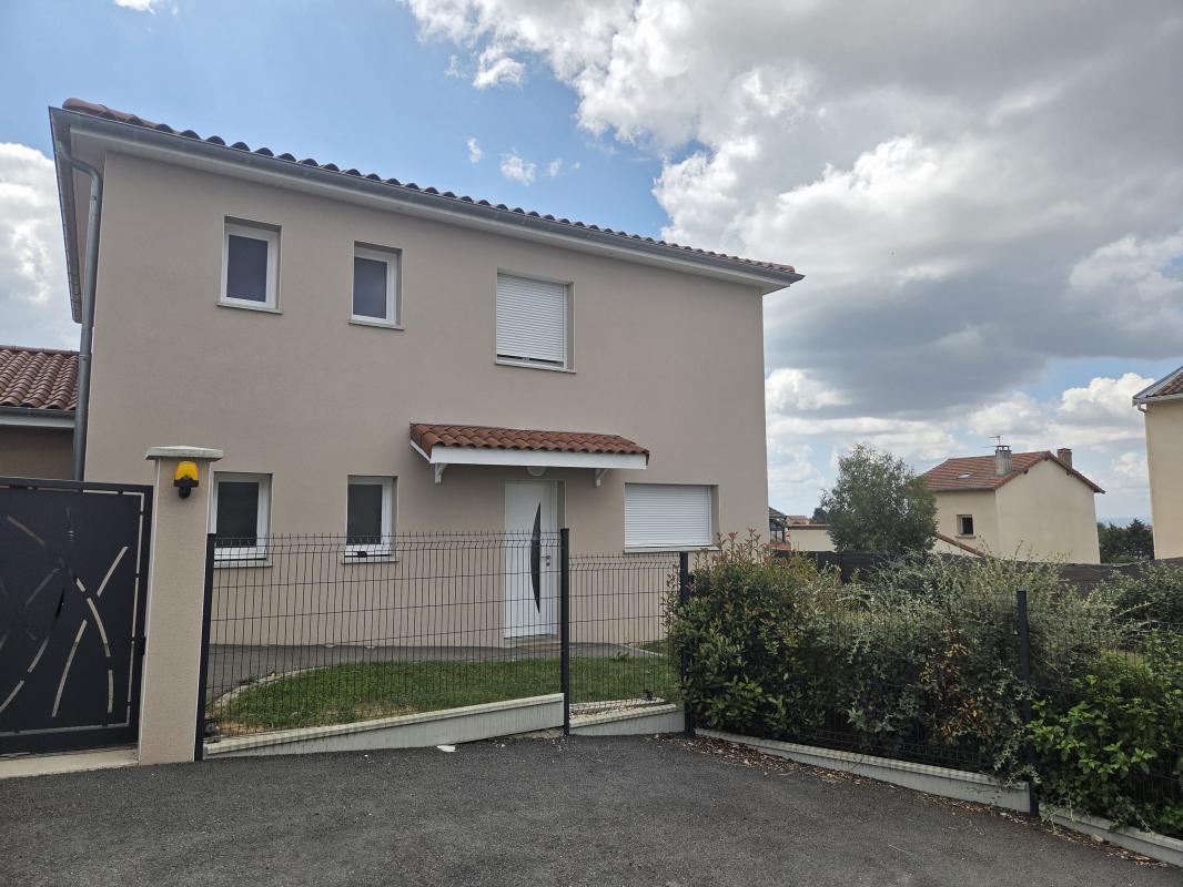 Rent house maison neuve 5 rooms 126 m² in Chazelles-sur-Lyon 42140 - 1 173 €