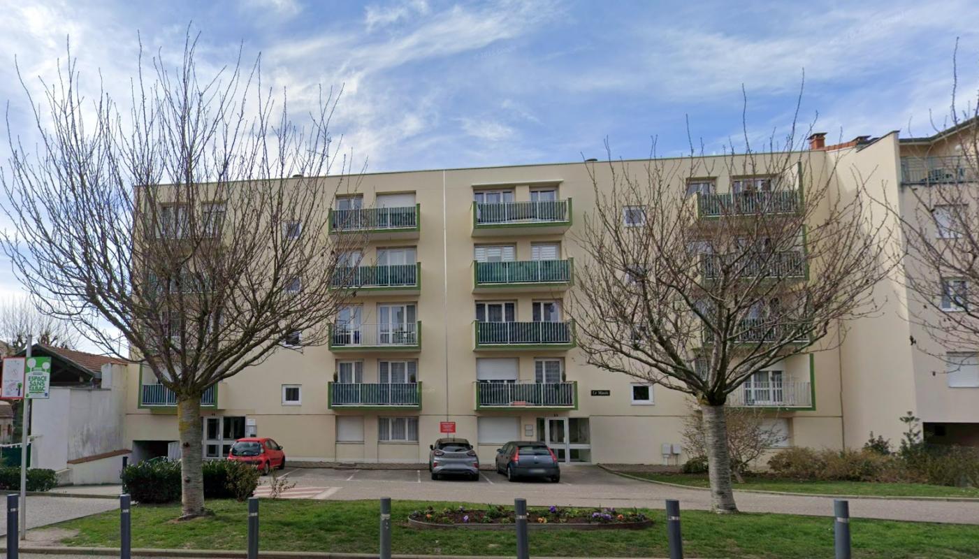 Location appartement t4 76 m² à Saint-Genest-Lerpt 42530 - 749 €