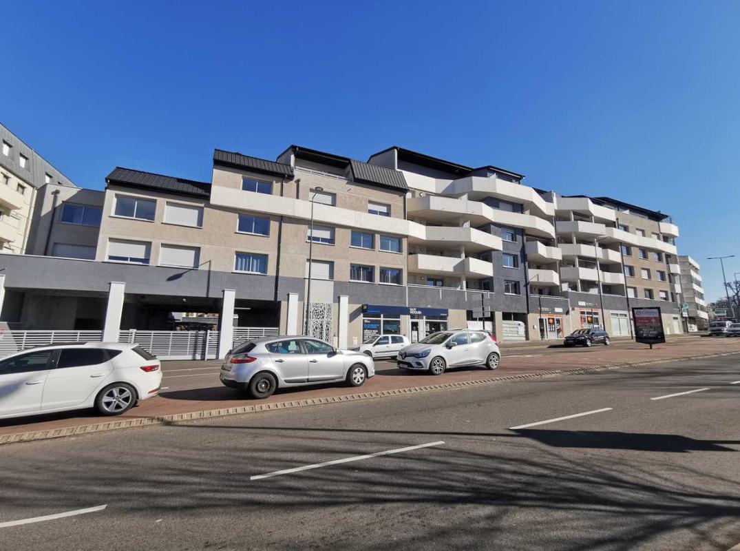 Location appartement studio 1 pièce 31 m² à Saint-Étienne 42000 - 436 €