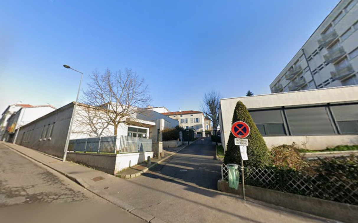 Location parking garage individuel à Saint-Étienne 42000 FOURNEYRON - 51 €