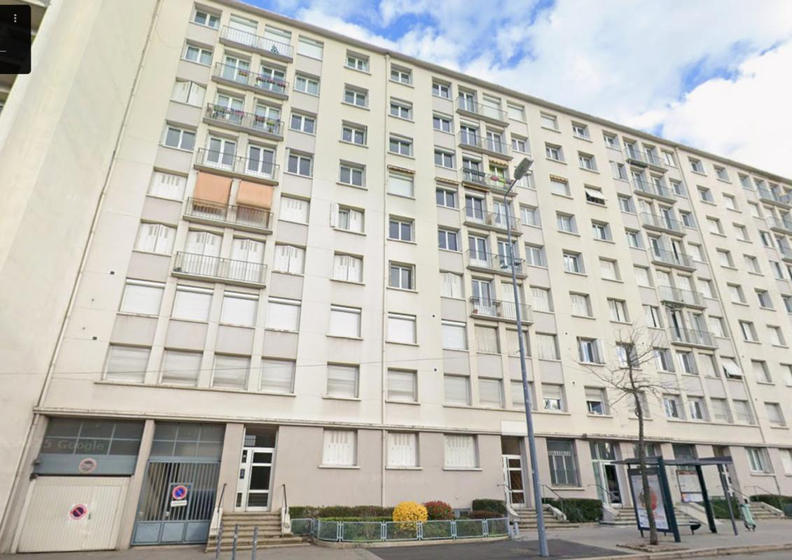 Location parking à Saint-Étienne 42000 - 55 €