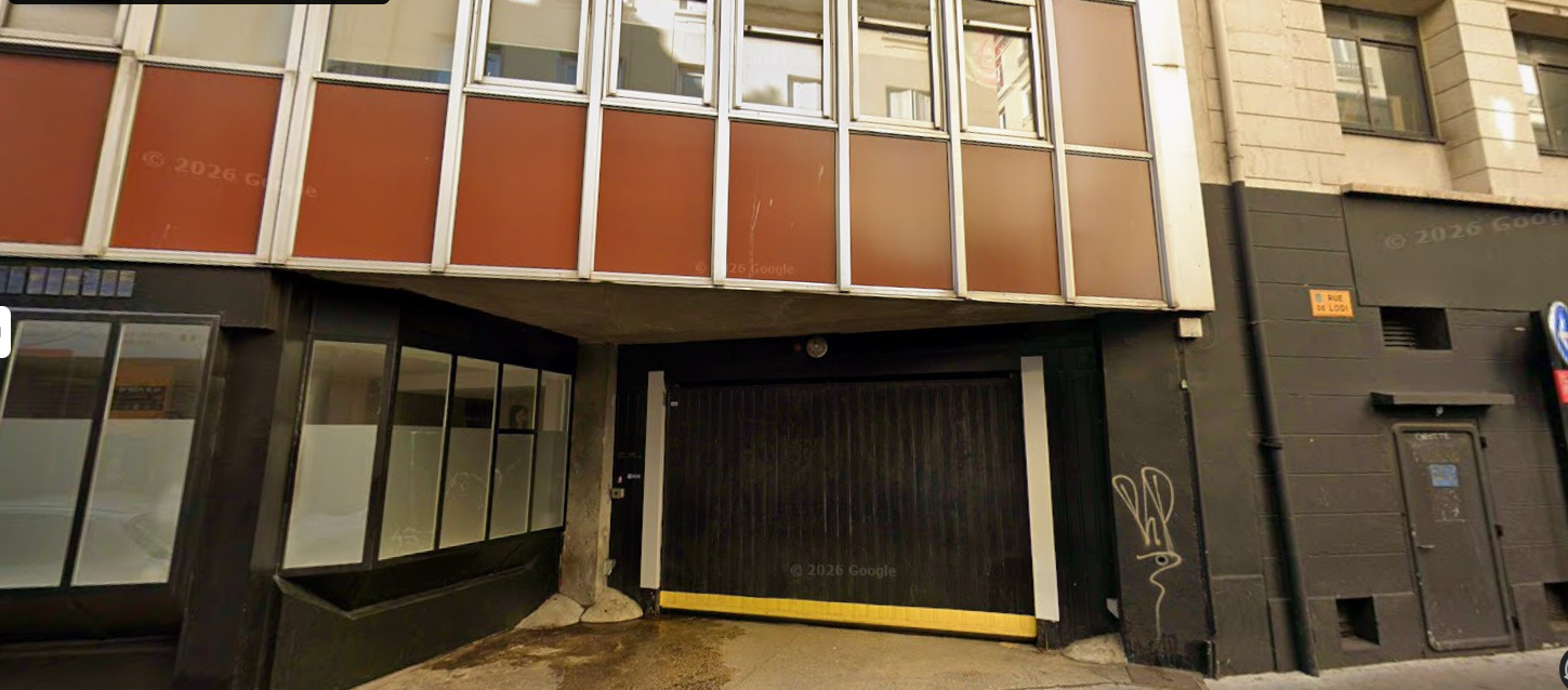 Location parking garage individuel à Saint-Étienne 42000 - 89 €