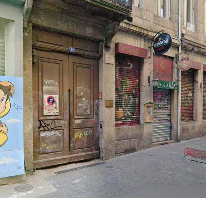 Location parking garage individuel à Saint-Étienne 42000 - 58 €
