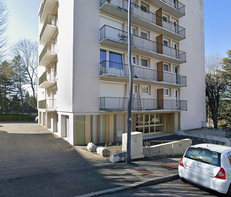 Location parking garage individuel à Saint-Étienne 42100 LA METARE - 65 €