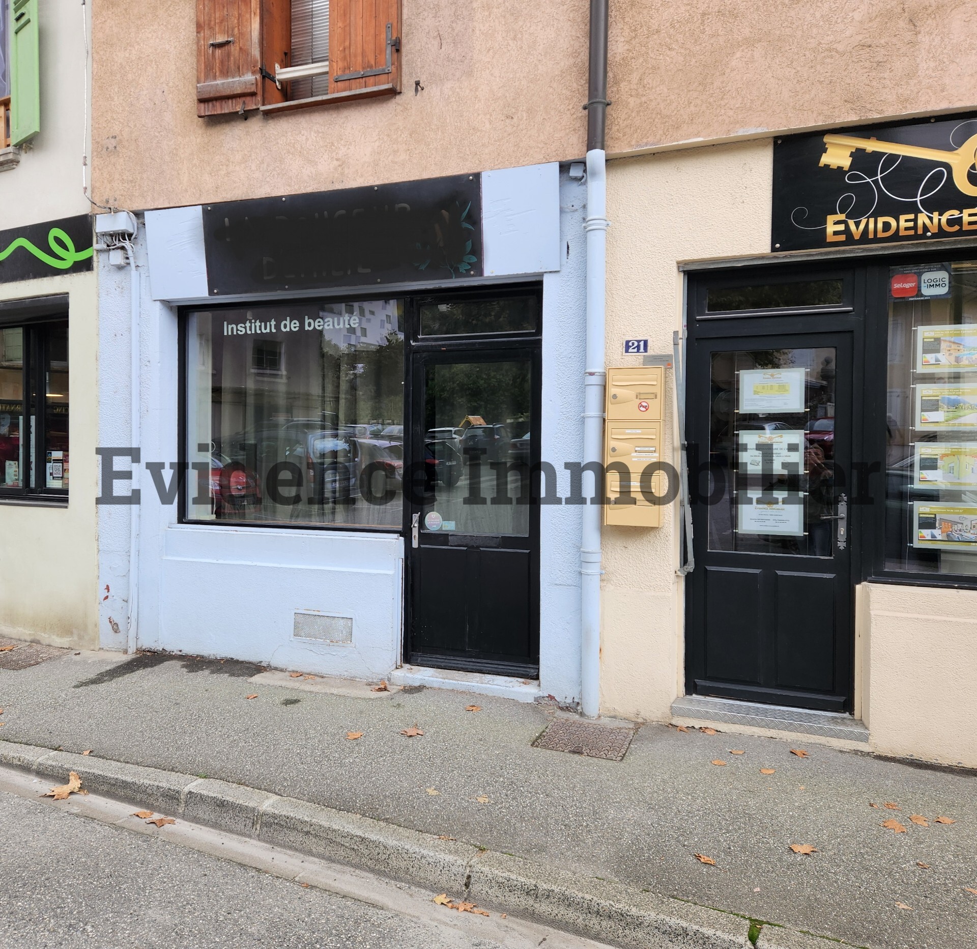 Location fonds de commerce 3 pièces 28.36 m² à Albertville 73200 600 €