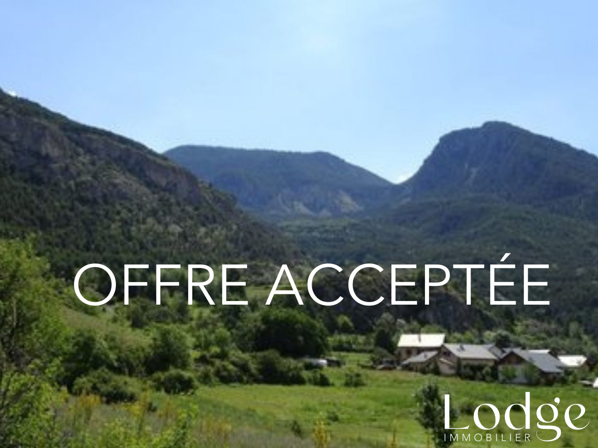 Vente terrain 2100 m² à La Roche-de-Rame 05310