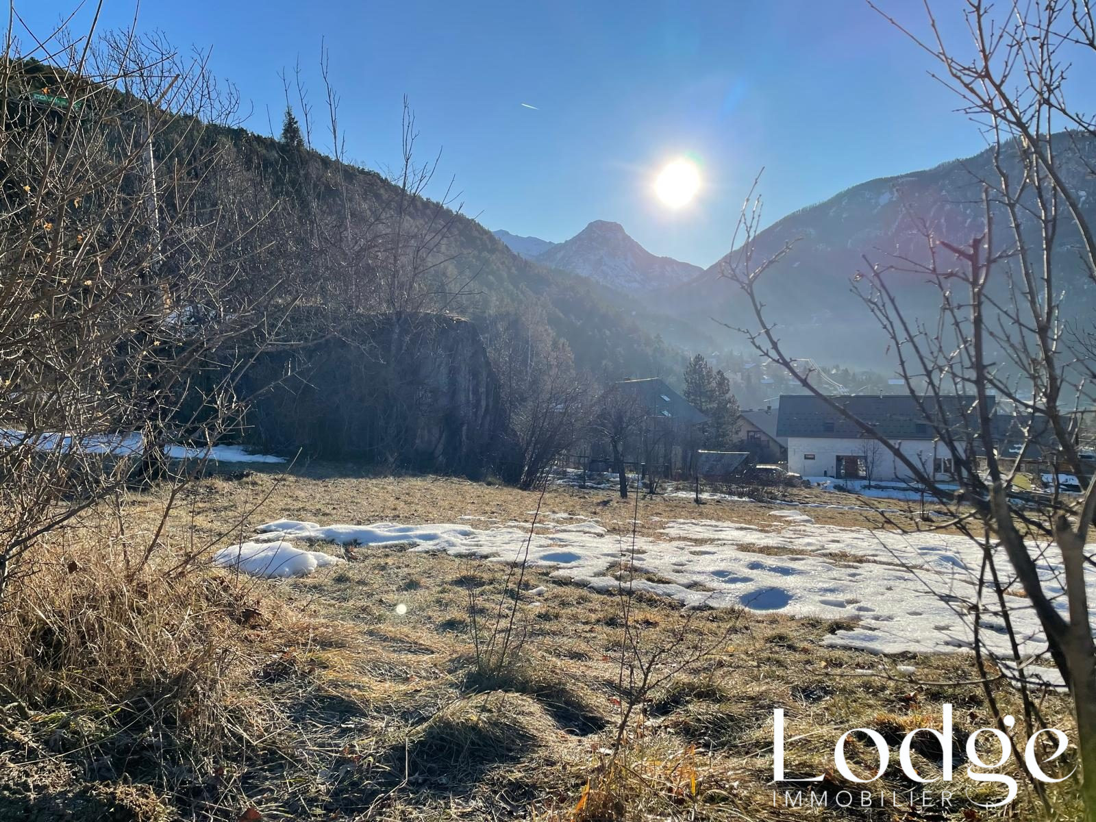 Bien vendu terrain 500 m² à Pelvoux 05340